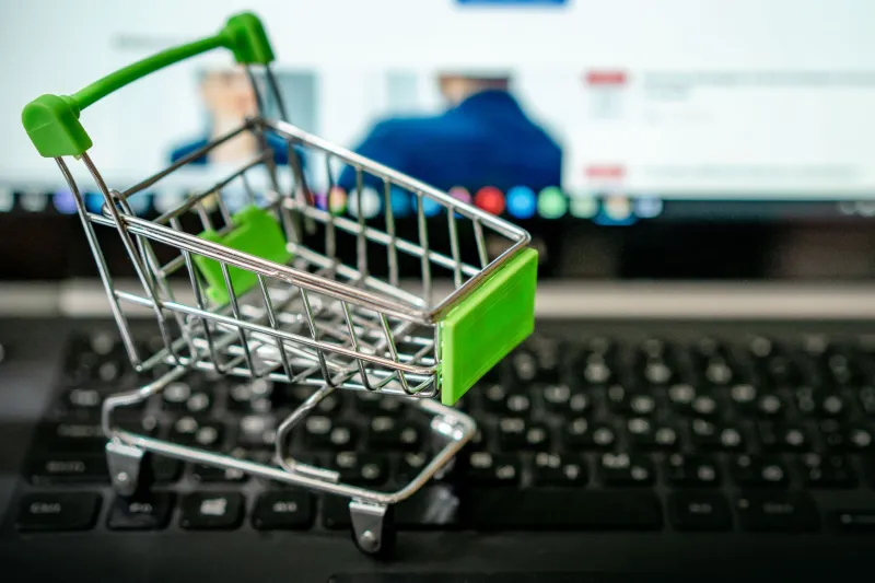One Click Away from Regret: The Hidden Psychology Behind Your Overflowing Shopping Cart